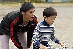 日本人の知らない在日の人々の苦難を描く