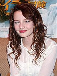 大作でいきなり映画デビュー ダコタ・ブルー・リチャーズ