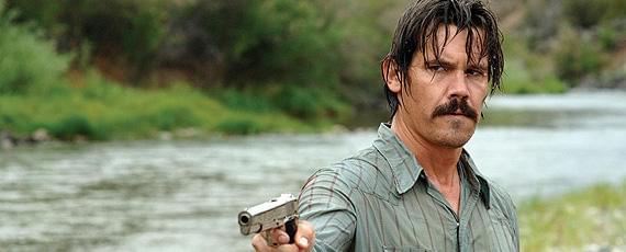 父親は傑作SFスリラー「カプリコン・1」（77）で、荒野を駆けずり回ったジェームズ・ブローリン