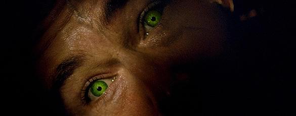 ブルース・バナーの怒りが燃えると緑の巨人ハルクに変身