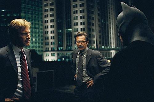 三角関係が複雑に絡み合いながら、物語が展開