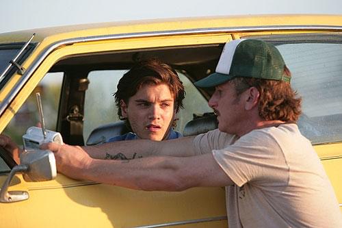 ショーン・ペンはエミール・ハーシュを絶賛