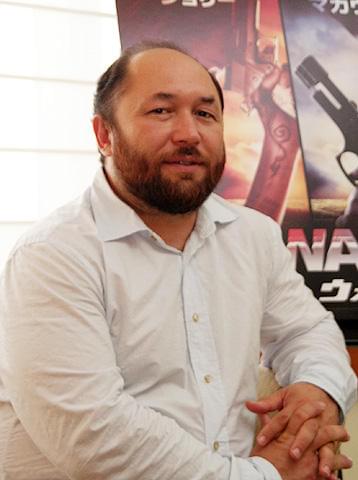 過激な映像とは裏腹に 穏やかな見た目のベクマンベトフ監督