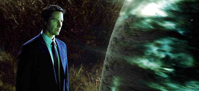 オリジナル版では紳士的だったクラトゥは、より複雑なキャラクターとして描かれている