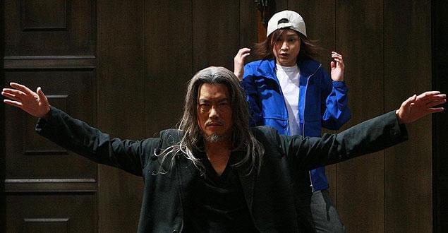 第2章はケンヂ（唐沢寿明）に代わって、オッチョ（豊川悦司）が主役として大活躍