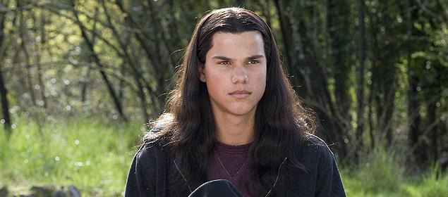 次回作で最重要キャラとなるジェイコブ。劇中では原作どおりのロングヘアだ