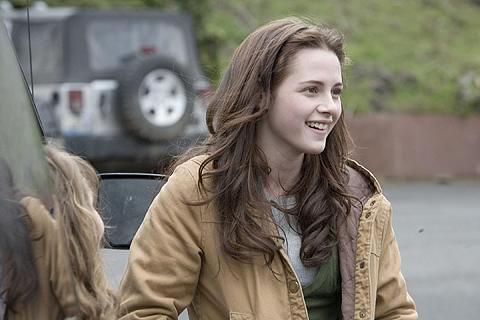 吸血鬼に恋する少女から、 元祖ガールズパンクのボーカリストへ