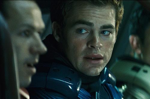 クリスは08年の映画見本市Showestにおいて 明日のスターに選ばれた。 ポストブラピとの呼び声も高い