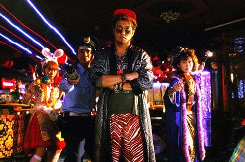 死なない男・凸やんに振り回される面々 25年前のある事件が浮き彫りになっていく…