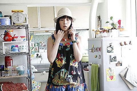 ハナメのガーリーなファッションにも注目!