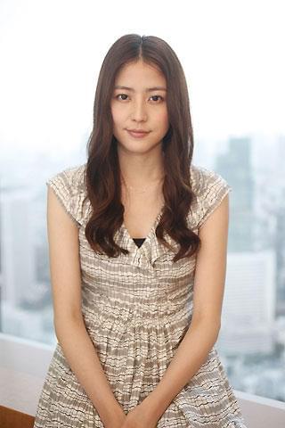 インドなど酷暑での撮影経験もある長澤だが 渡名喜島の暑さには閉口したという