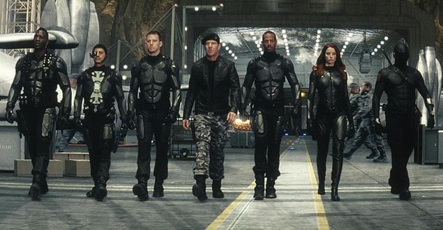 デニス・クエイド（中央）以外はフレッシュな顔ぶれが集まった＜G.I.ジョー＞のメンバーたち