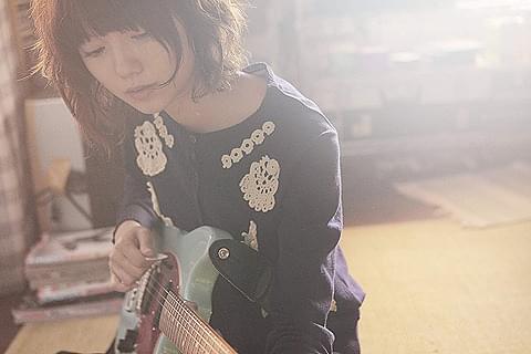 宮崎が歌とギターを披露するシーンは映画の白眉だ