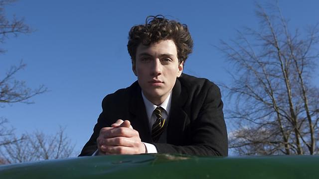 1990年生まれの20歳。本作でイギリス・インディペンデント映画賞最優秀主演男優賞にノミネート