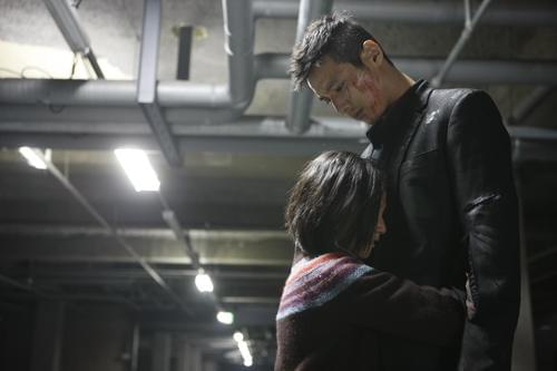 都会に暮らす孤独な男と少女が絆を築いていく姿は かつての「レオン」をほうふつとさせる