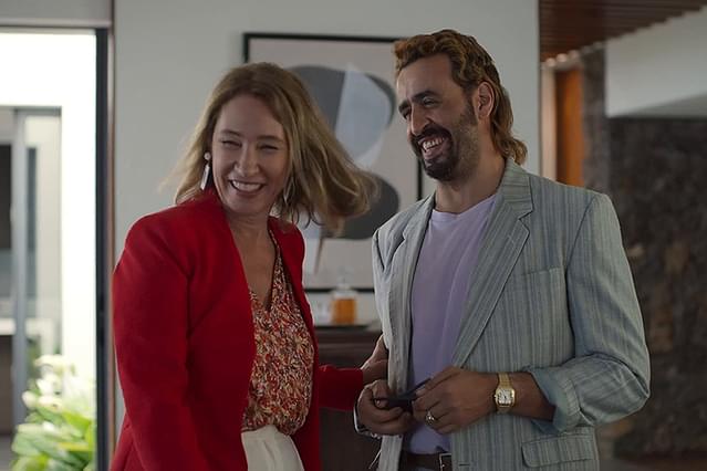 サンティネル ドジな刑事はさえないシンガー