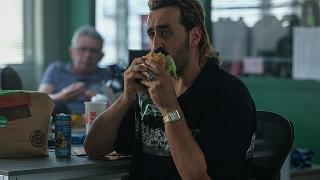 サンティネル ドジな刑事はさえないシンガー