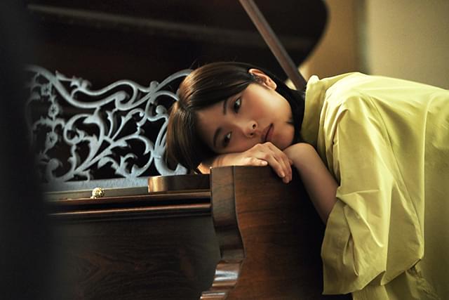 浜辺美波の「サイレントラブ」の画像