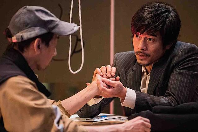 ファストフード店の住⼈たち