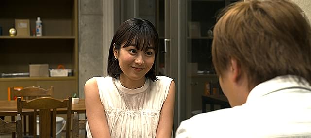 高田夏帆の「右へいってしまった人」の画像