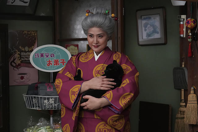 天海祐希の「映画 ふしぎ駄菓子屋 銭天堂」の画像