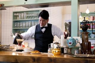 コーヒーはホワイトで