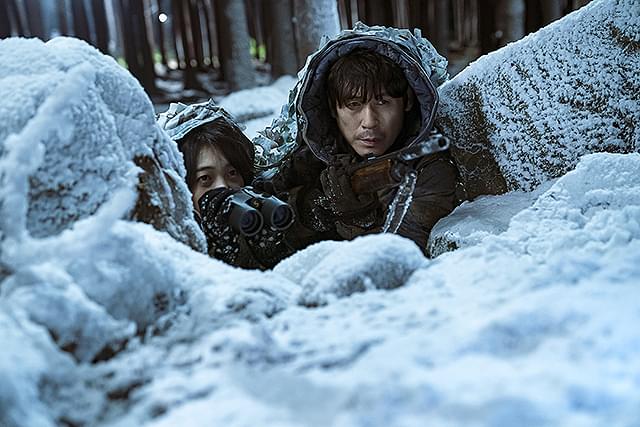 ソル・ギョングの「THE MOON」の画像