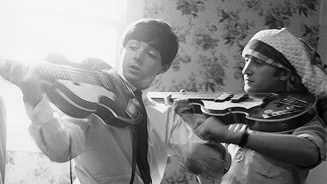 ジョン・レノンの「ザ・ビートルズの軌跡 リヴァプールから世界へ」の画像