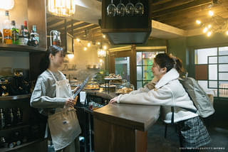 大きな玉ねぎの下で