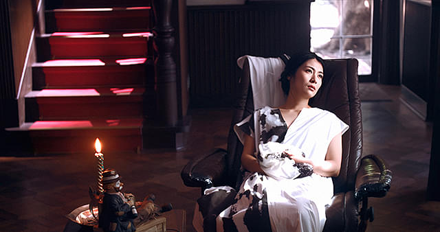 瀧内公美の「奇麗な、悪」の画像