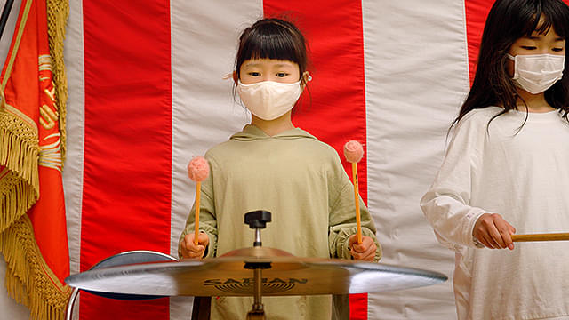 Instruments of a Beating Heart 心はずむ 楽器たち : 作品情報