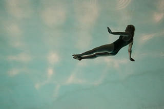 IT’S NOT ME イッツ・ノット・ミーの映画評論『ゴダールと一緒に答えを探したかったというカラックスの心情が切ない』