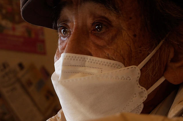 editor.O 世に出でし文人指にあまるさへ誇ることなし酒よりほかに（中川昭「百代」より）