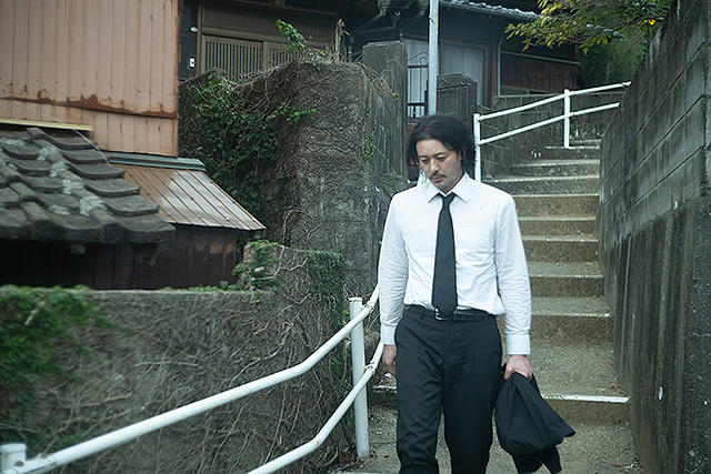 オダギリジョーの「夏の砂の上」の画像