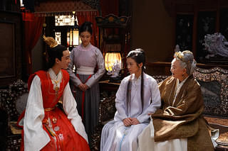 紅楼夢（こうろうむ） 運命に引き裂かれた愛