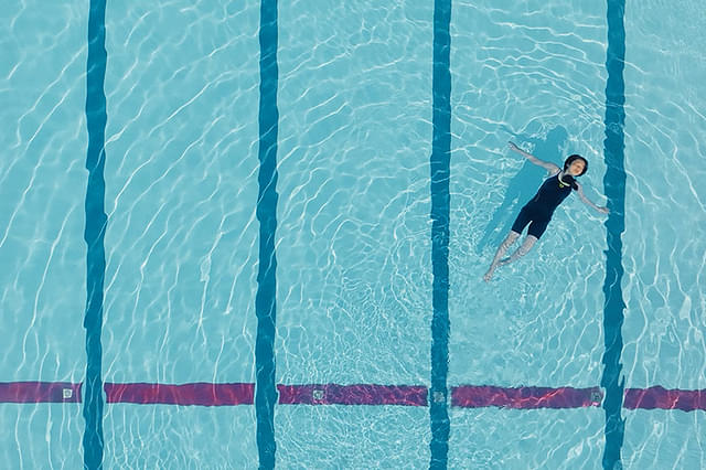 水の中で深呼吸