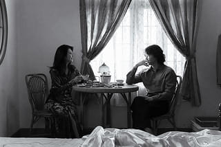 星と月は天の穴