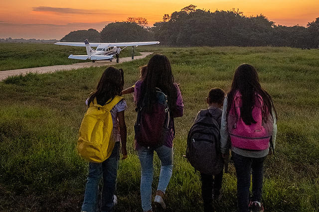 空から墜ちた子供たち 40日間の密林サバイバル