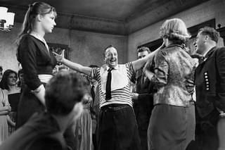 太陽を探す人々