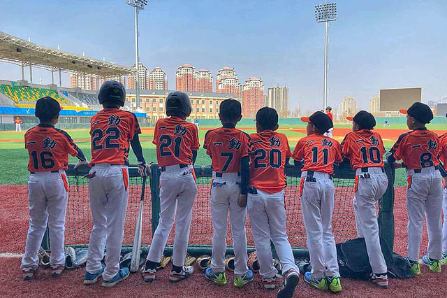 出稼ぎ野球少年