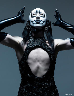 クイーンダム 誕生