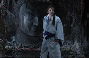 阿修羅城の瞳 映画版(2005) & 舞台版(2003) ツインパック [DVD] 市川