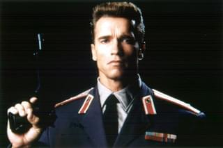 シュワルツェネッガー レッドブル