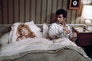 自由の幻想の予告編・動画