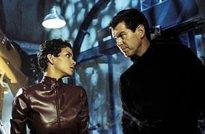 007 ダイ・アナザー・デイ