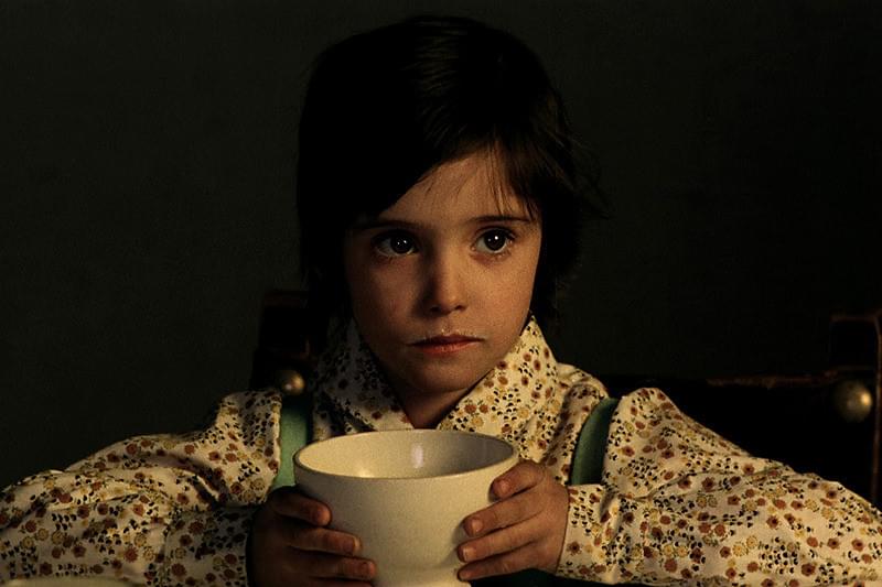 ミツバチのささやき : 作品情報・キャスト・あらすじ - 映画.com