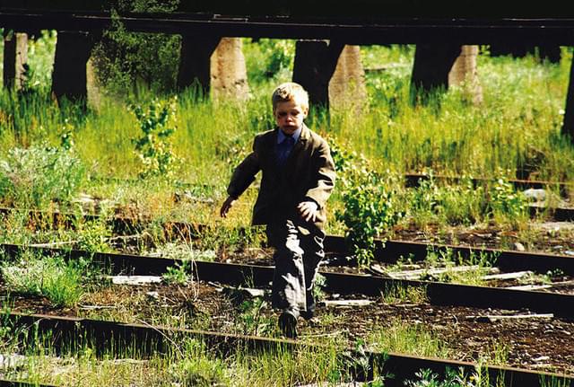 この道は母へとつづく