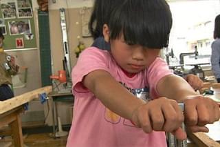 トントンギコギコ図工の時間