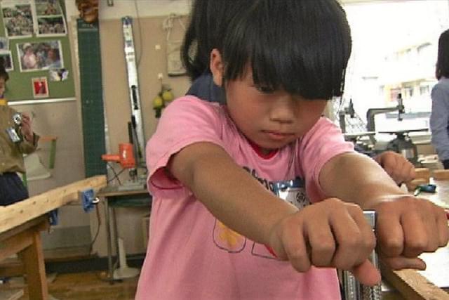 トントンギコギコ図工の時間