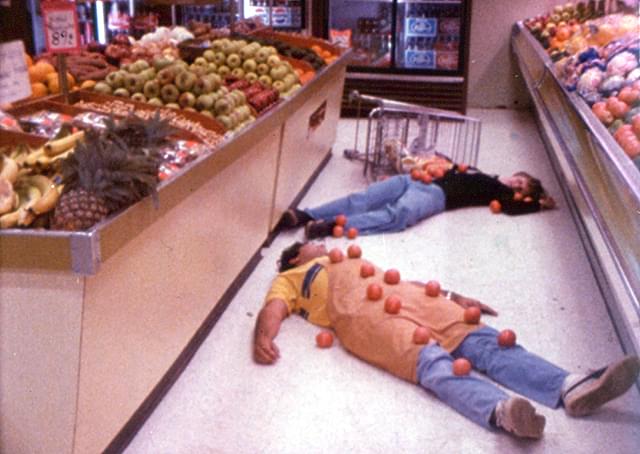 アタック・オブ・ザ・キラートマト : 作品情報・キャスト・あらすじ